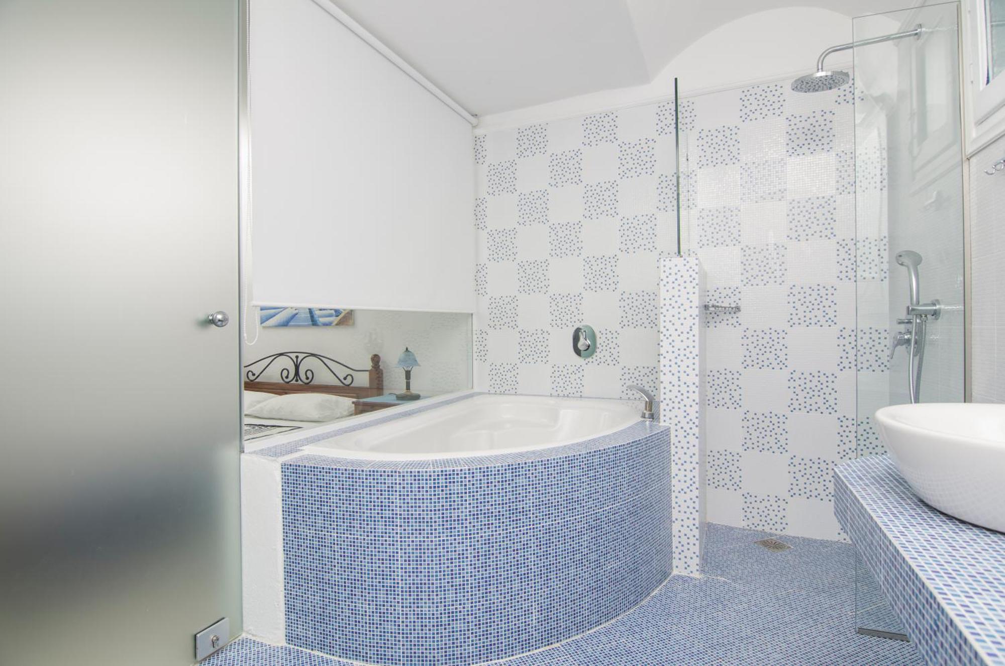 White & Blue Apartment Perivolos  Room photo