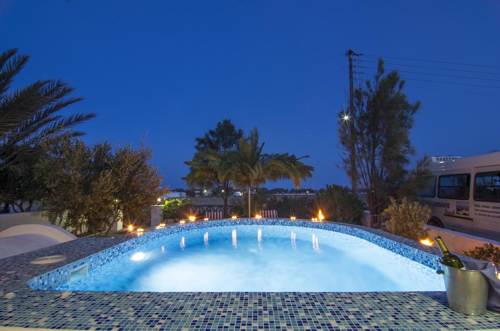 White & Blue Apartment Perivolos  Exterior photo